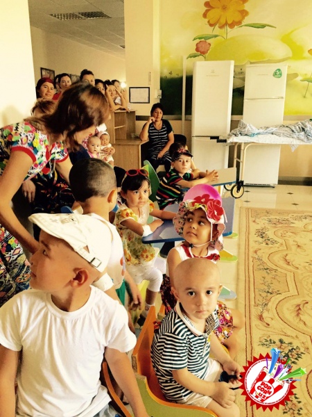 Руспублика онкология илмий марказининг болалар бўлимида “1 июнь -  Бутунжаҳон болаларни ҳимоя қилиш куни”га бағишланган хайрия тадбири 