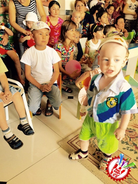 Руспублика онкология илмий марказининг болалар бўлимида “1 июнь -  Бутунжаҳон болаларни ҳимоя қилиш куни”га бағишланган хайрия тадбири