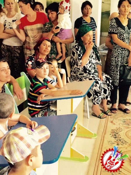 Руспублика онкология илмий марказининг болалар бўлимида “1 июнь -  Бутунжаҳон болаларни ҳимоя қилиш куни”га бағишланган хайрия тадбири 