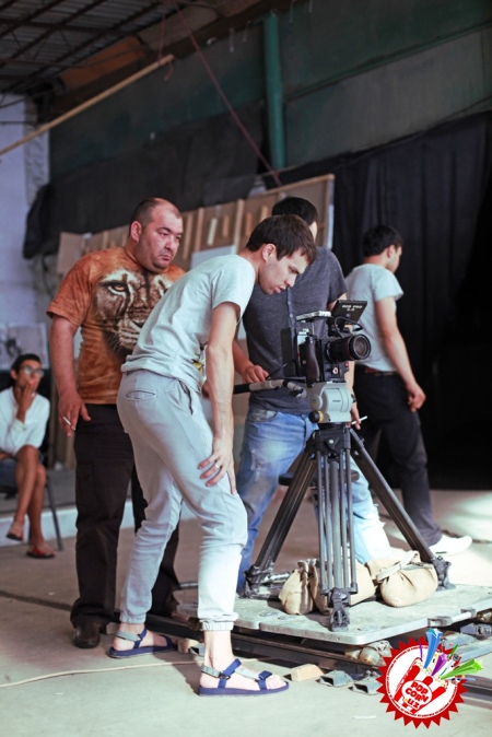 Моҳим тез кунда муҳлислари учун туҳфа тайёрламоқда