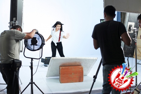 Моҳим тез кунда муҳлислари учун туҳфа тайёрламоқда