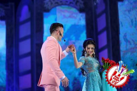 Фарҳод ва Шириннинг илк яккаҳон концерт дастуридан ҳаяжонли дақиқалар