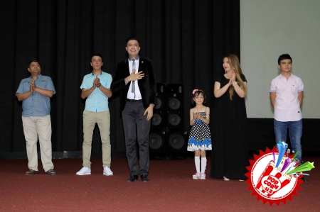 «Уринг жоним, уринг» филмининг намойишидан!