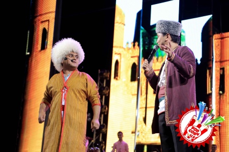 Хоразм наволари оламни тутди! Бунёдбек Саидов Сардор Раҳимхон билан дуэт куйлади!