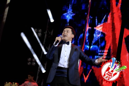 Хоразм наволари оламни тутди! Бунёдбек Саидов Сардор Раҳимхон билан дуэт куйлади!