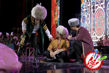 Хоразм наволари оламни тутди! Бунёдбек Саидов Сардор Раҳимхон билан дуэт куйлади!