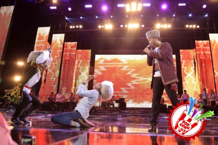 Хоразм наволари оламни тутди! Бунёдбек Саидов Сардор Раҳимхон билан дуэт куйлади!