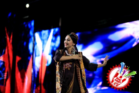 Хоразм наволари оламни тутди! Бунёдбек Саидов Сардор Раҳимхон билан дуэт куйлади!