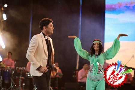 Хоразм наволари оламни тутди! Бунёдбек Саидов Сардор Раҳимхон билан дуэт куйлади!