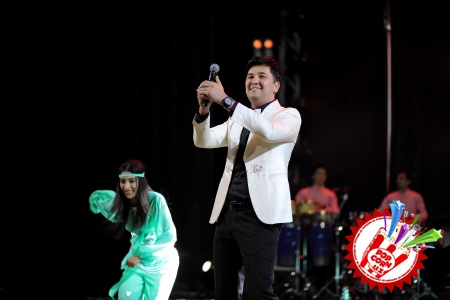 Хоразм наволари оламни тутди! Бунёдбек Саидов Сардор Раҳимхон билан дуэт куйлади!