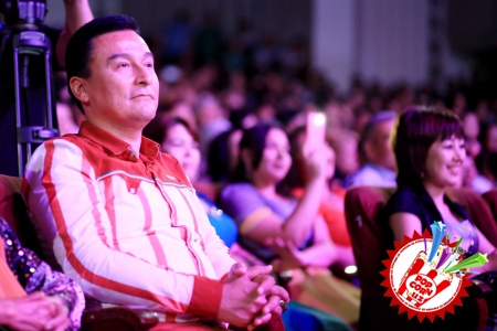 Хоразм наволари оламни тутди! Бунёдбек Саидов Сардор Раҳимхон билан дуэт куйлади!