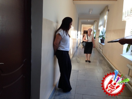 Фарзандини мактабдан қайтишини интизор кутган ота... "Ота фарёди" Юлдуз Усмоновадан тез кунда...