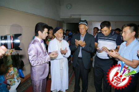 Алижон ҳамда Воҳиджон Исоқовларнинг концерт дастуридан батафсил