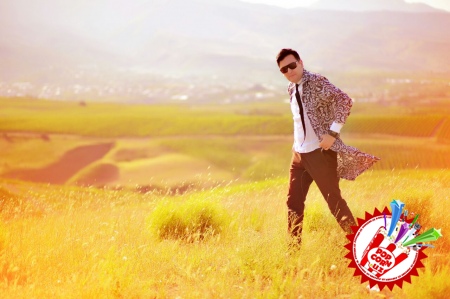 «Ҳабибим ҳолим ёмон»... Аллақачон хит даражасига кўтарилган қўшиқ учун видеоклип