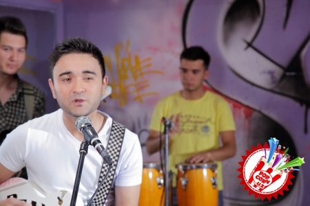 Шоҳруҳҳхон яна ноананавий клип тайёрламоқда