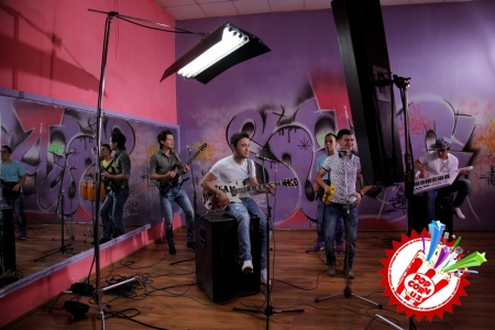 Шоҳруҳҳхон яна ноананавий клип тайёрламоқда