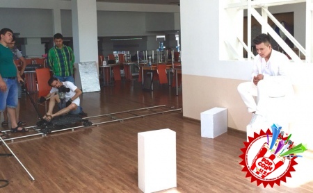 “Севги дунёси”... Беғубор мухаббат оламига ғарқ бўлинг