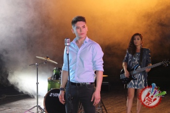 Шерзодбек бир нечта совғани бараварига тақдим этиш истагида