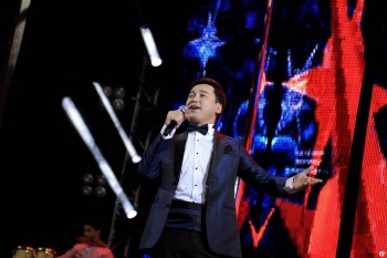 Бунёдбек Саидовнинг “Қалбимдa юрт шукуҳи” концерт дастурини томоша қилинг