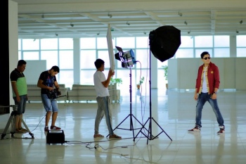 Сардор Раҳимхон ва Бунёдбек Саидов ижросидаги “Жанна моя” таронасига видеоклип суратга олинди