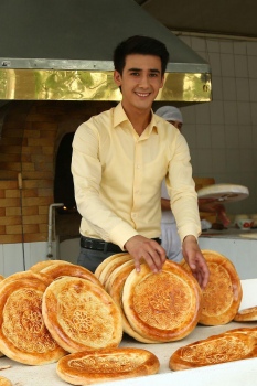 Шаҳзод Муродов тиним билмай ижод қилмоқда