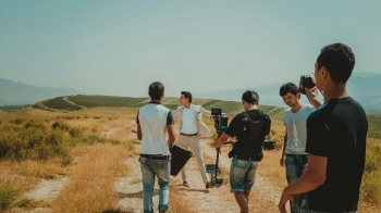 Шаҳзод Муродов тиним билмай ижод қилмоқда