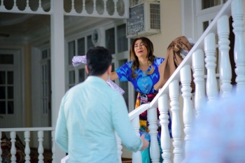 Сардор Раҳимхон Бодомгулига видеоклип суратга олди