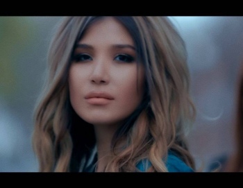 Манзурадан янги тарона премьераси “Лазги”