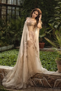 Муниса Ризаевадан янги таронани қарши олинг - “Сакраменто”