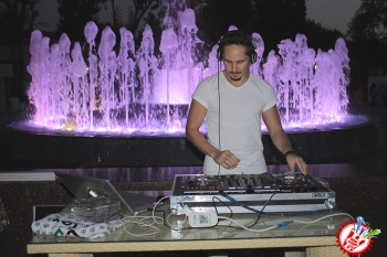 Нилуфар Усмонова янги видеоклипининг намойишини ўтказди