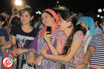 Нилуфар Усмонова янги видеоклипининг намойишини ўтказди