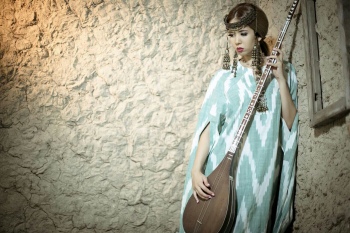 Будур “Соғинаман” дея кимга нола қилмоқда