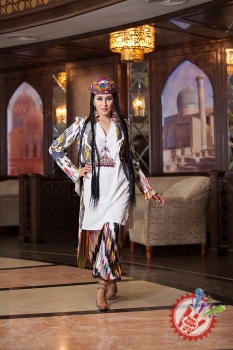 Канизадан кутилмаган образдаги фотосессия