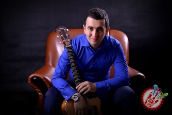 Азиз Абдуллаевдан янги тарона премьераси “Ватан”