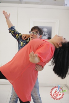 Муниса Ризаева хонандаликдан воз  кечди! Энди у ўқитувчи?!