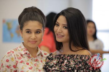 Муниса Ризаева хонандаликдан воз  кечди! Энди у ўқитувчи?!