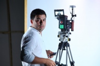 Умидахон севишганларга бағишлаб қўшиқ куйлади