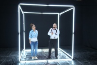 Умидахон севишганларга бағишлаб қўшиқ куйлади