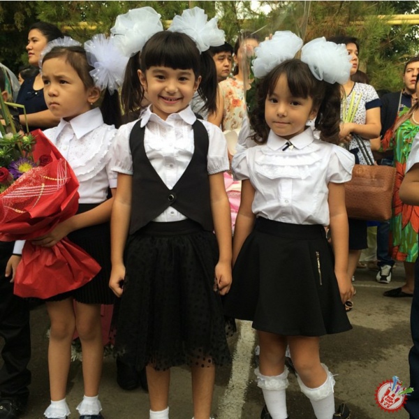 Фарзандини мактабга кузатган машҳурлар