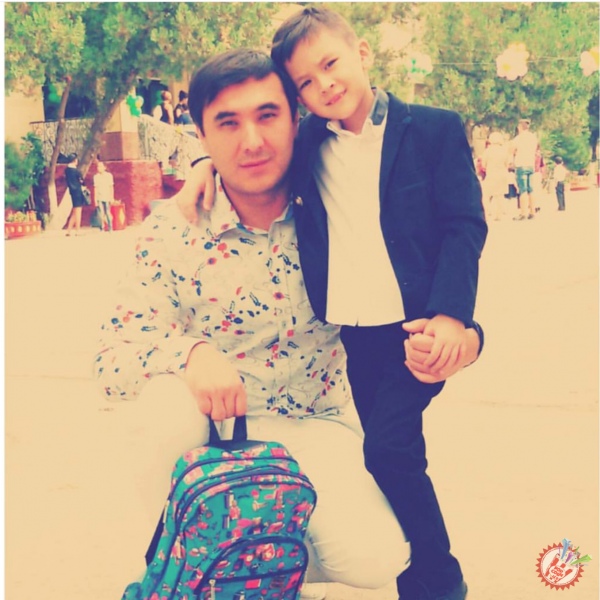 Фарзандини мактабга кузатган машҳурлар