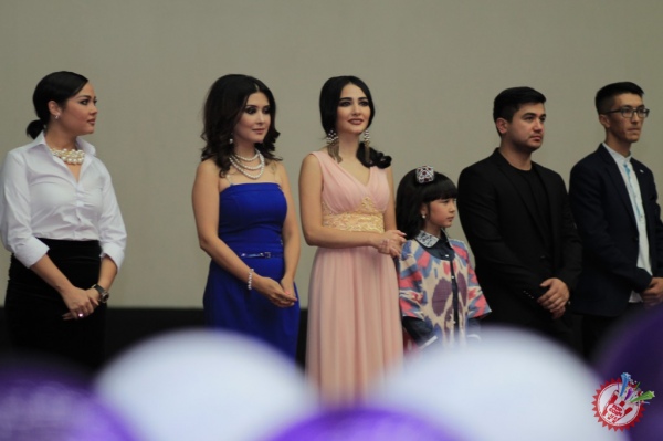 Узоқ кутилган “7 олам” фильмининг намойиши бўлиб ўтди