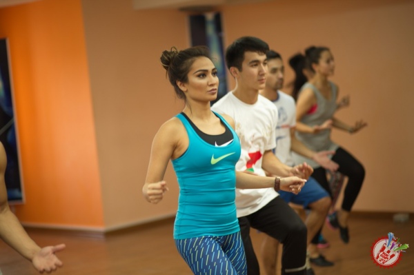 Муниса Ризаеванинг  мегашоуси яқин! Тайёргарлик авжида!