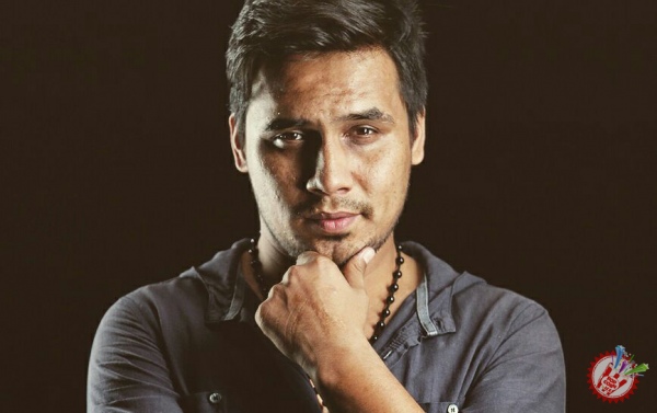 Яккахон ижодини бошлаган Шуҳрат Умардан илк тарона  премьераси