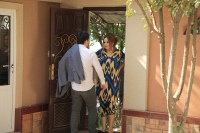 Дилсўз ва унинг опаси Гулсанам, Фаррухнинг адабини беришди, бироқ...