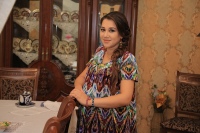 Дилсўз ва унинг опаси Гулсанам, Фаррухнинг адабини беришди, бироқ...