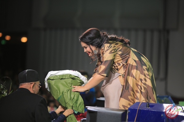 Малика Эгамбердиеванинг илк яккахон концерт дастуридан