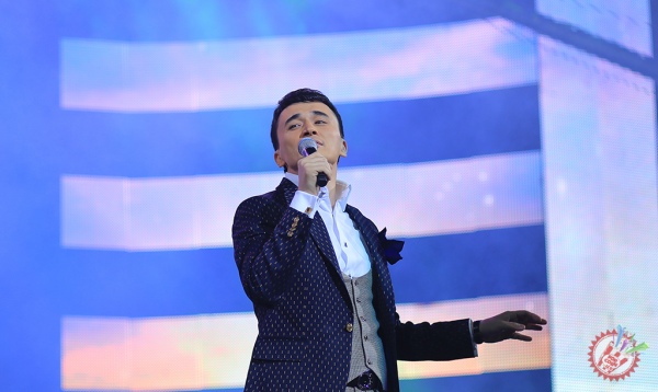 Улуғбек Раҳматуллаев мўтабар оналарни мадҳ этди