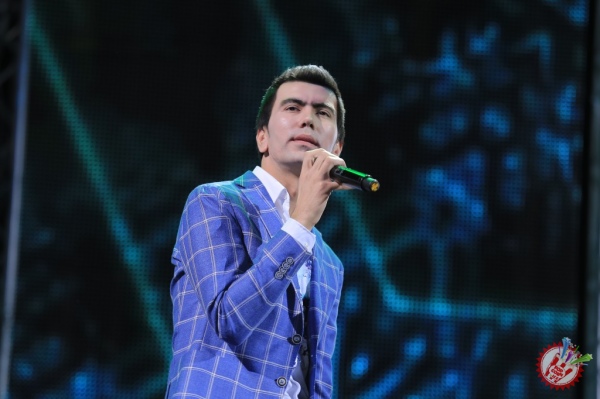 Сардор Мамадалиевнинг яккахон концерт дастуридан фоторепортаж