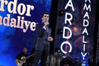 Сардор Мамадалиевнинг яккахон концерт дастуридан фоторепортаж