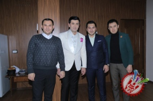 Абдурашид Йўлдошевнинг яккахон концерт дастурига фотонигоҳ